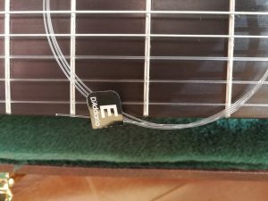 プロアルテ　カーボン　ノーマル(EJ45FF)とEJ45の1弦比較