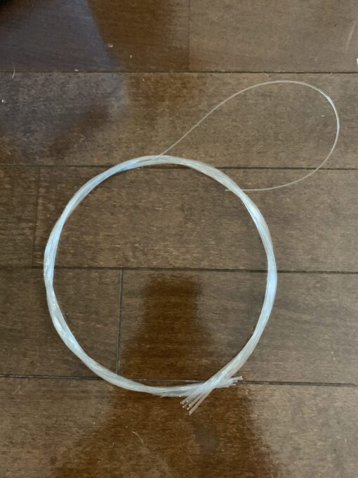 ラベラ2001 Value Pakの1本の弦を取り出す