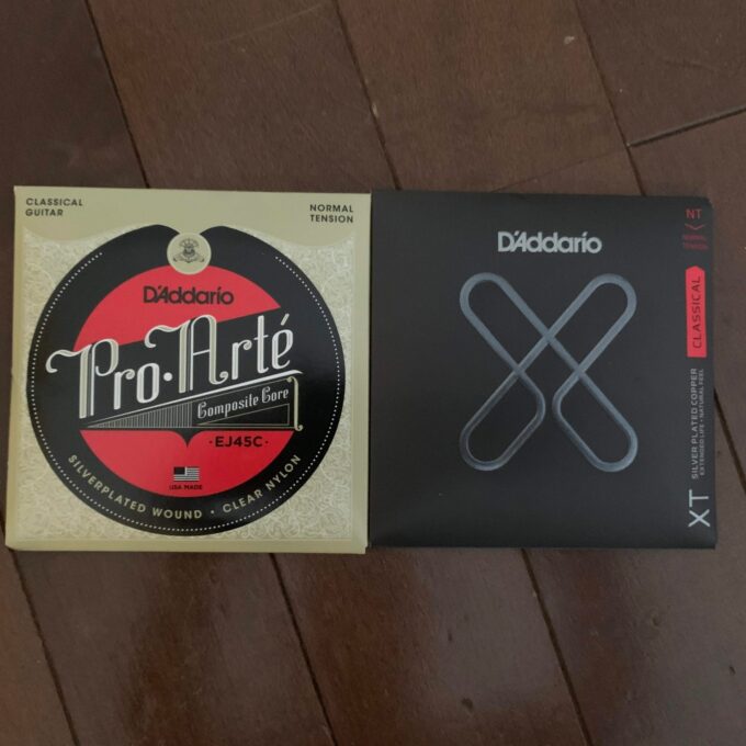 ダダリオのXTC45のパッケージ表をEJ45Cと比較