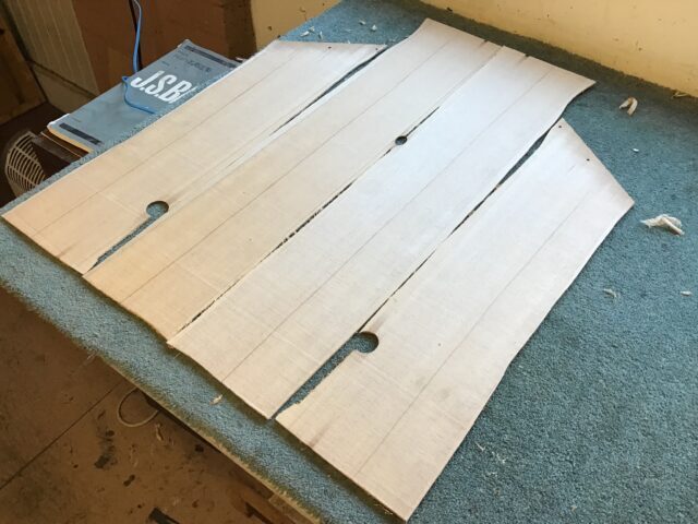 ピアノの木材を再利用して作られるギター