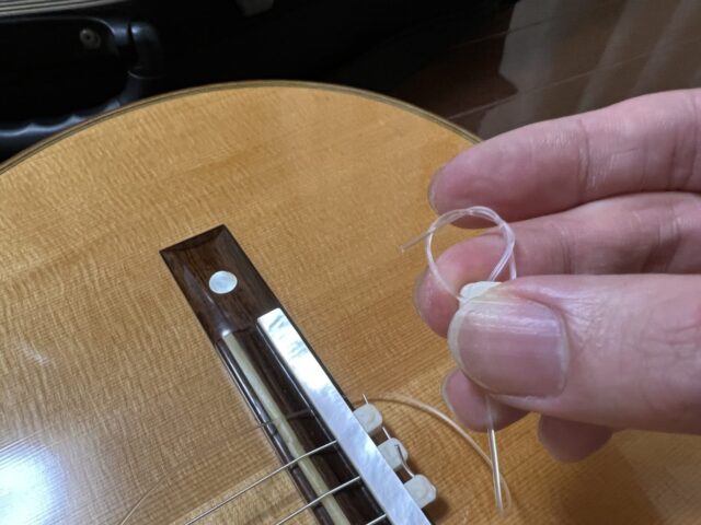 TORRES BEADSに高音弦を取り付ける