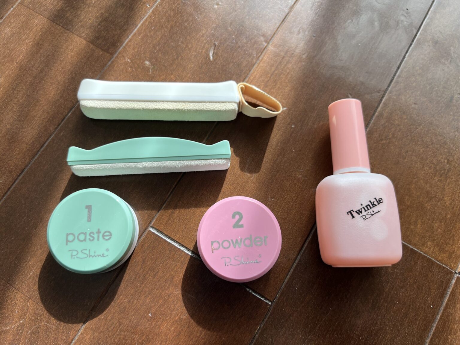 ピーシャインの鹿革のバッファ、爪磨きペースト、爪磨きパウダー、液状爪磨き