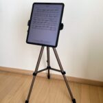 カメラ用の三脚をiPadを使った電子楽譜リーダースタンドとして使う