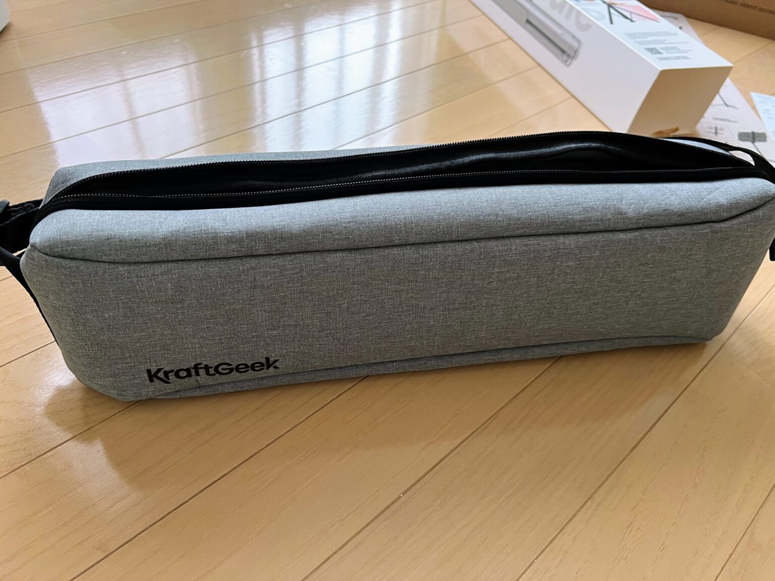 クラフトギークのカプセル譜面台のポータブル三脚バッグ