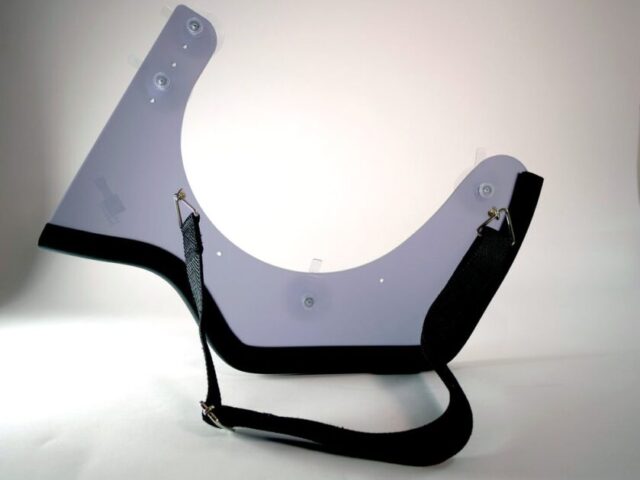 Le Supportの取り付けと腰部固定用ストラップ