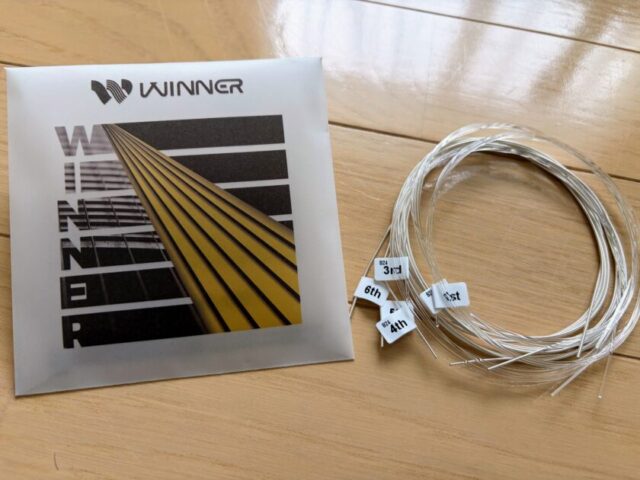 Winner WR166-Nの内袋と弦